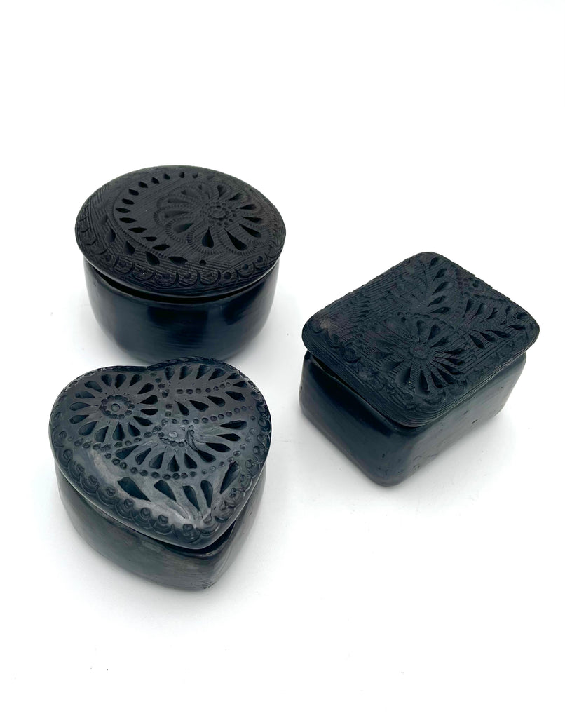 Black clay round jewelry box