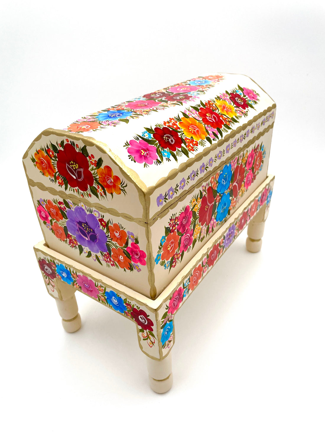 Beige wood trunk with flowers (L)