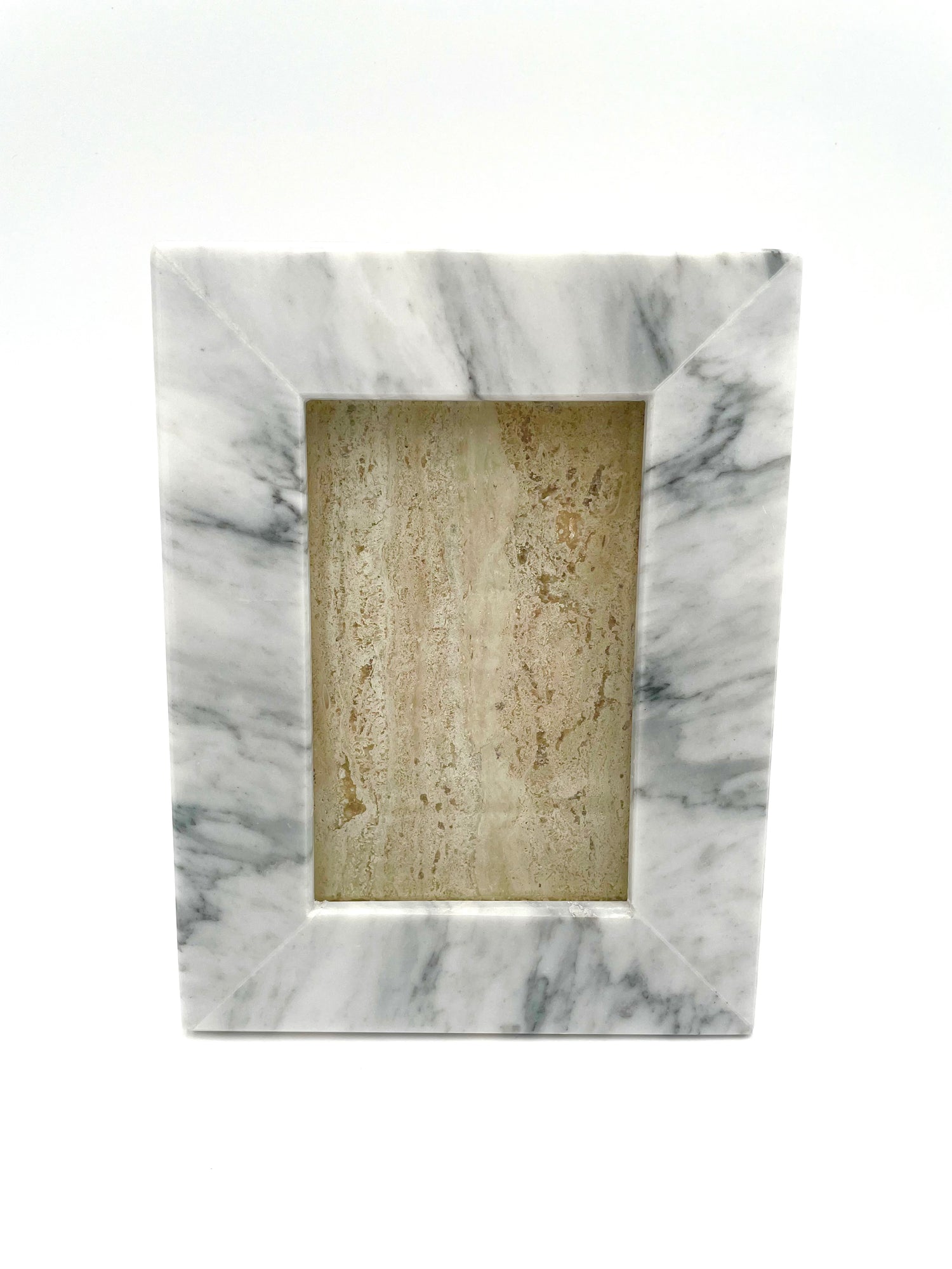 marble portrait holder