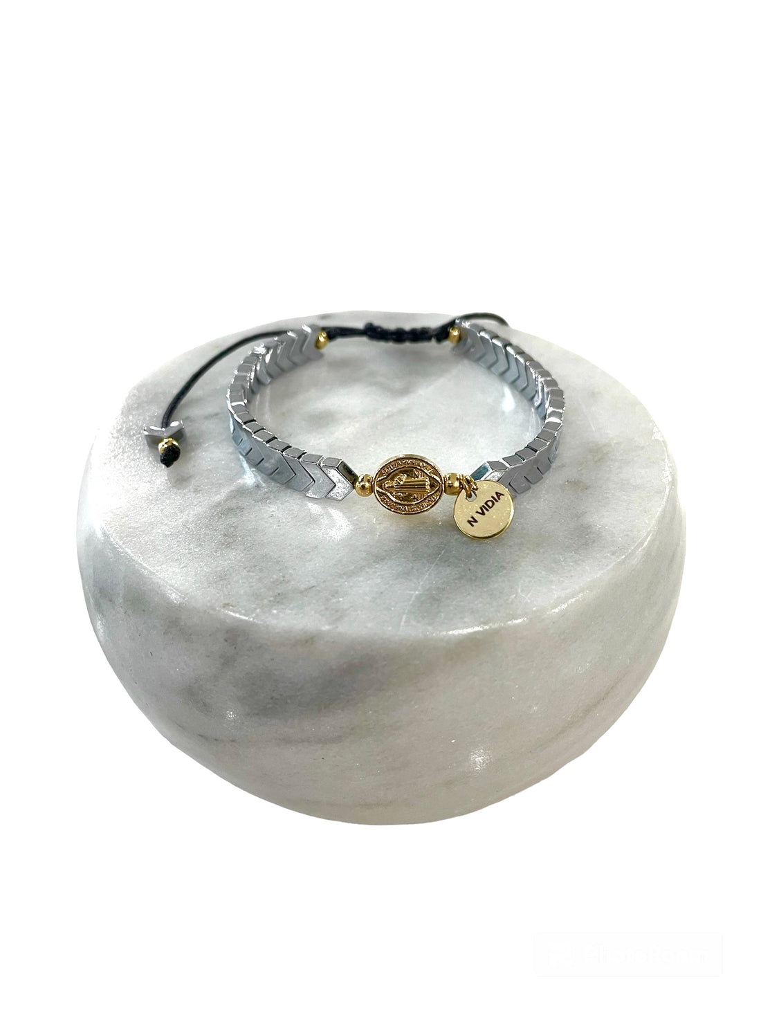 Handmade bracelet with gray hematite stone with gold